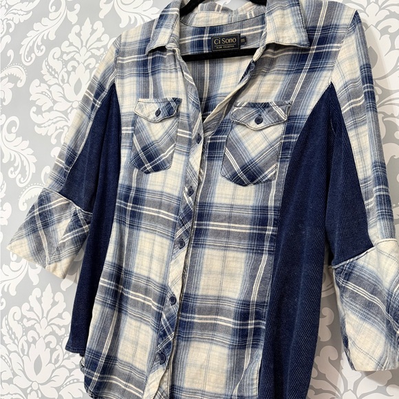 • 4/$25- CI Sono Ribbed Panel Plaid Blouse - Picture 2 of 3